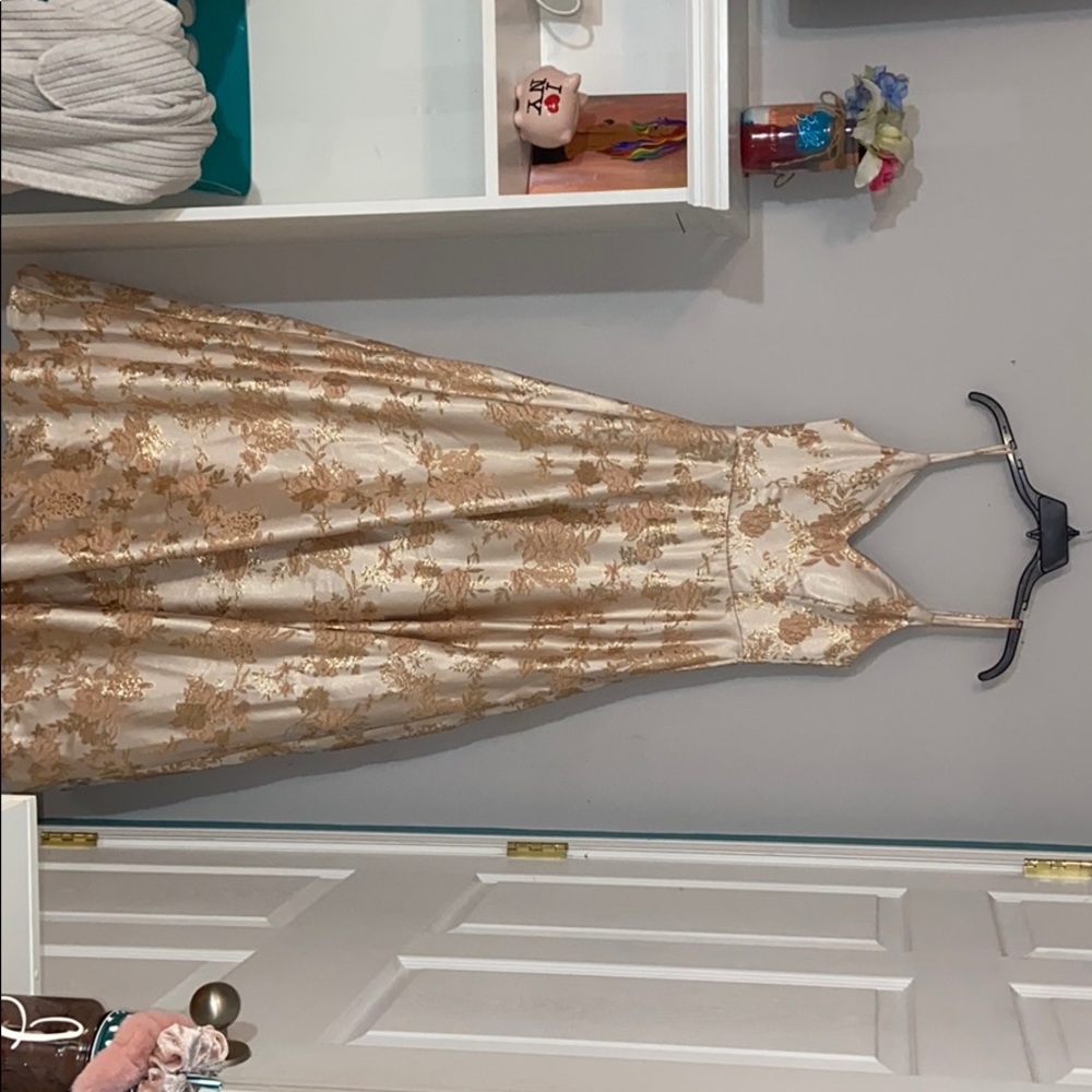 NWT PROM DRESS!!